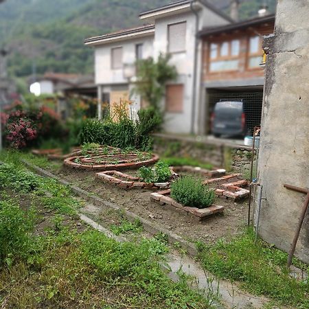 Lou Rose Villa Donnaz Bagian luar foto
