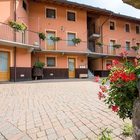 Lou Rose Villa Donnaz Bagian luar foto