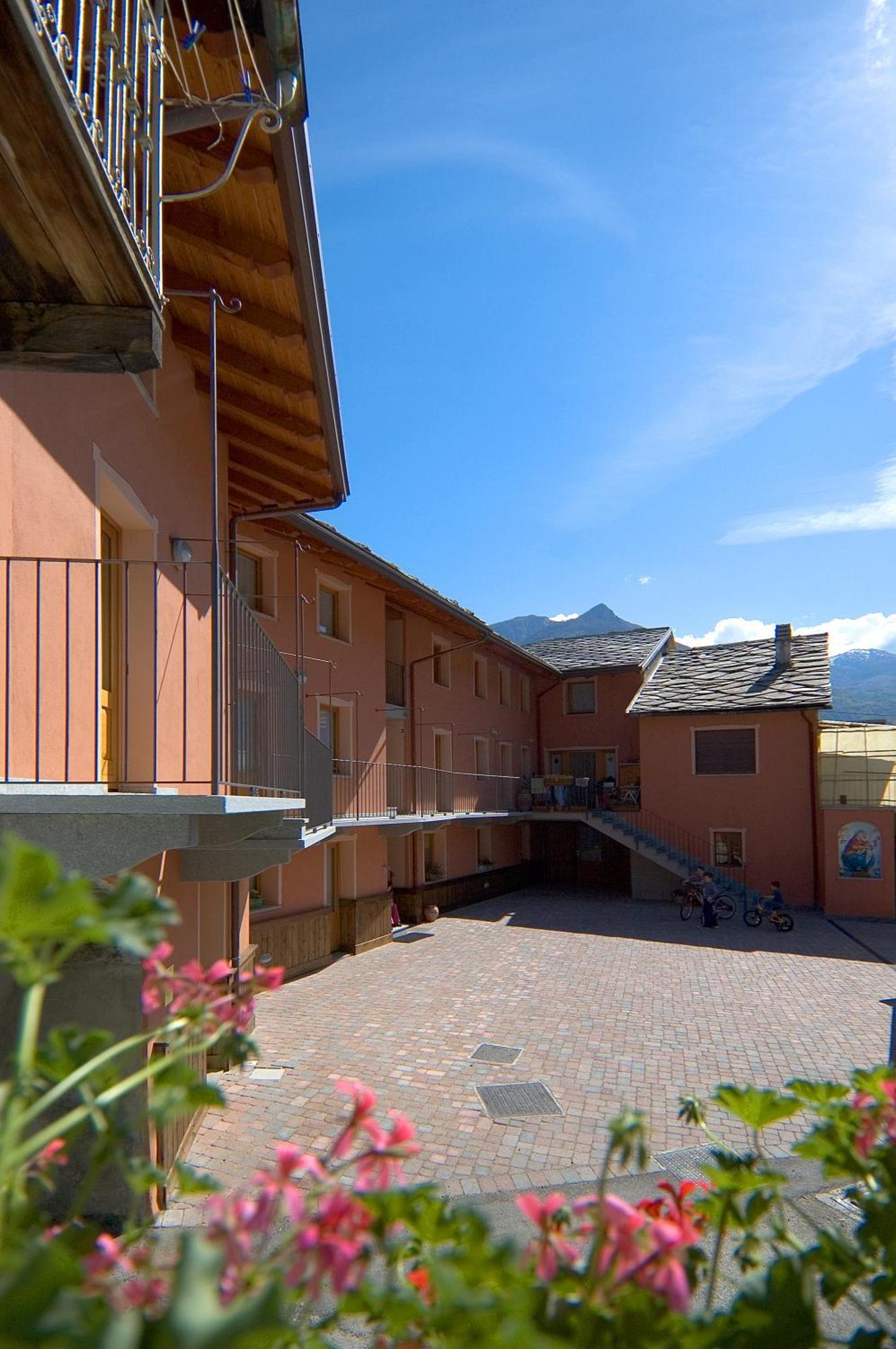 Lou Rose Villa Donnaz Bagian luar foto