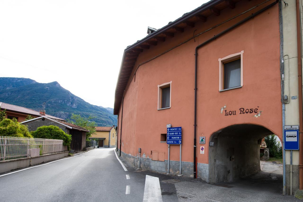 Lou Rose Villa Donnaz Bagian luar foto